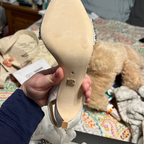 Brand new in box, Badgley Mischka heels. - Picture 4 of 12